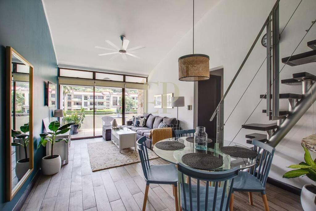 Cr Mariposa Rentals Lakeview Penthouse With Office Space, Pool, Gym, Tennis Santa Ana  Kültér fotó