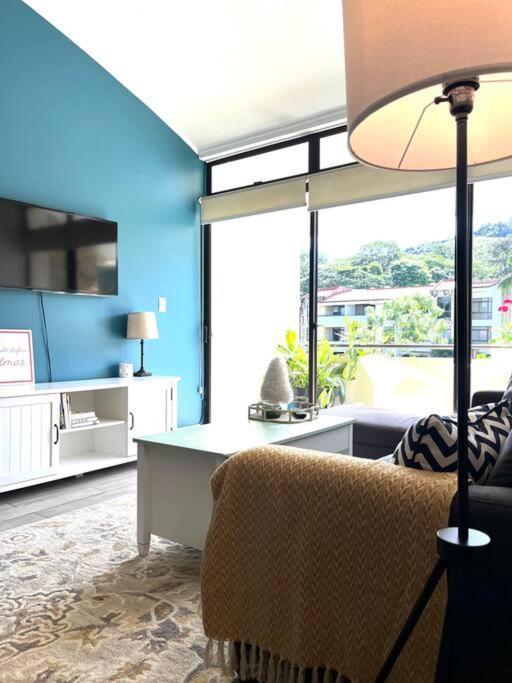 Cr Mariposa Rentals Lakeview Penthouse With Office Space, Pool, Gym, Tennis Santa Ana  Kültér fotó
